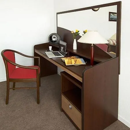מלון דירות Zenitude Hotel-residences Centre 3*
