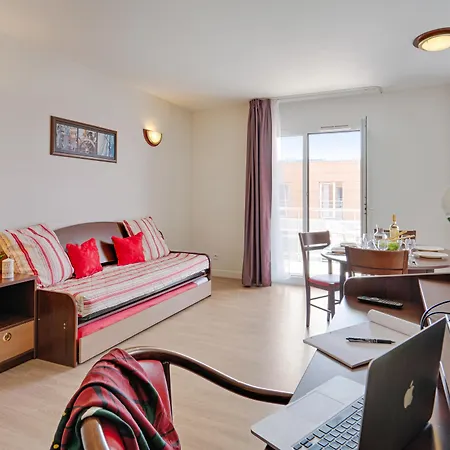 Zenitude Hotel-residences Centre Lägenhetshotell 3*
