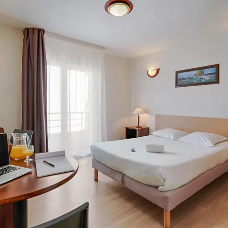 Zenitude Hotel-residences Centre 3*