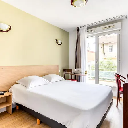 Lägenhetshotell Zenitude Hotel-residences Centre 3*