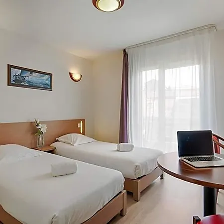 Zenitude Hotel-residences Centre מלון דירות 3*