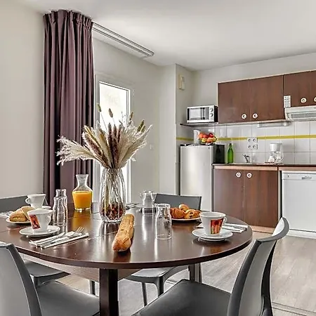Apartahotel Zenitude Hôtel-résidences Centre 3*