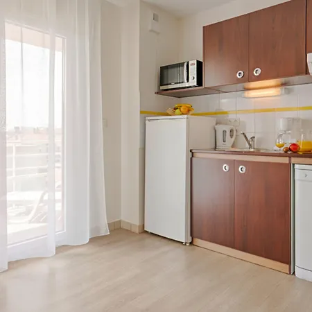 Zenitude Hotel-residences Centre 3*