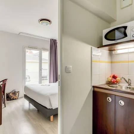 Zenitude Hotel-residences Centre בזייה