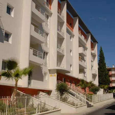 Zenitude Hotel-residences Centre בזייה