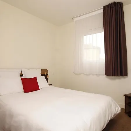 מלון דירות Zenitude Hotel-residences Centre 3*