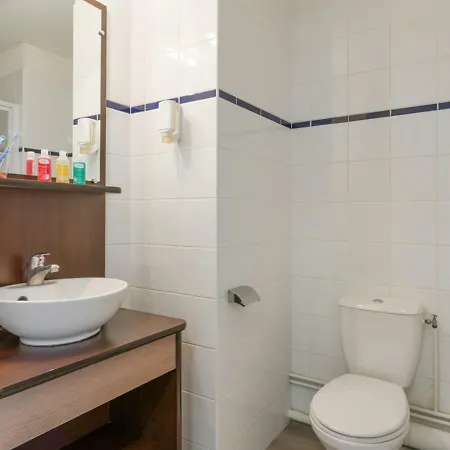 מלון דירות Zenitude Hotel-residences Centre 3*