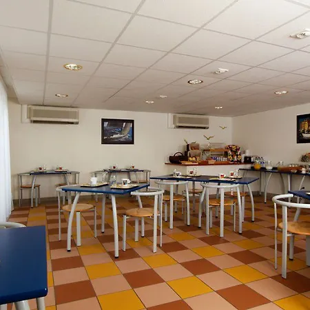 公寓式酒店 Zenitude Hotel-residences Centre 贝济耶