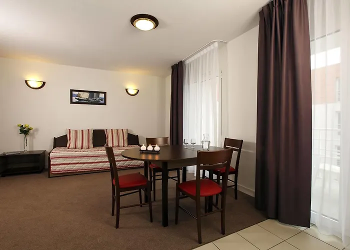 Zenitude Hotel-residences Centre 3* Μπεζιέ